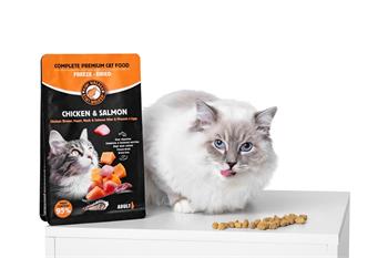 Kiwi Walker Mrazem sušené krmivo pro kočky kuře a losos 150 g