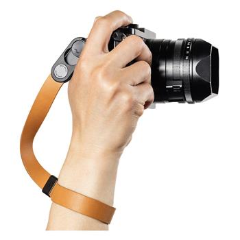 Peak Design Cuff - kožený řemínek na fotoaparát zápěstní - Amber