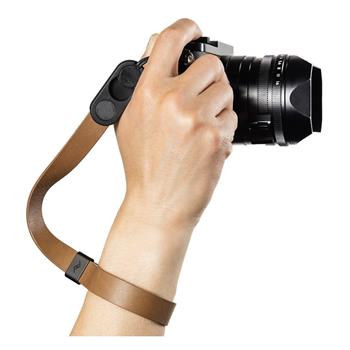 Peak Design Cuff - kožený řemínek na fotoaparát zápěstní - Brown